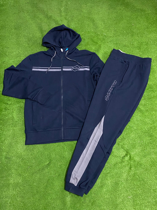 Lotto Ensemble Capuche 1