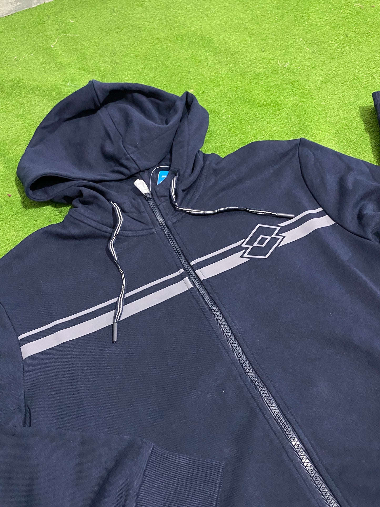 Lotto Ensemble Capuche 1